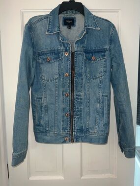 Forever 21 Light Wash Blue Denim Jacket with Copper Buttons